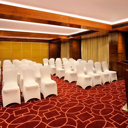 Four Points By Sheraton Ahmedabad Exterior foto