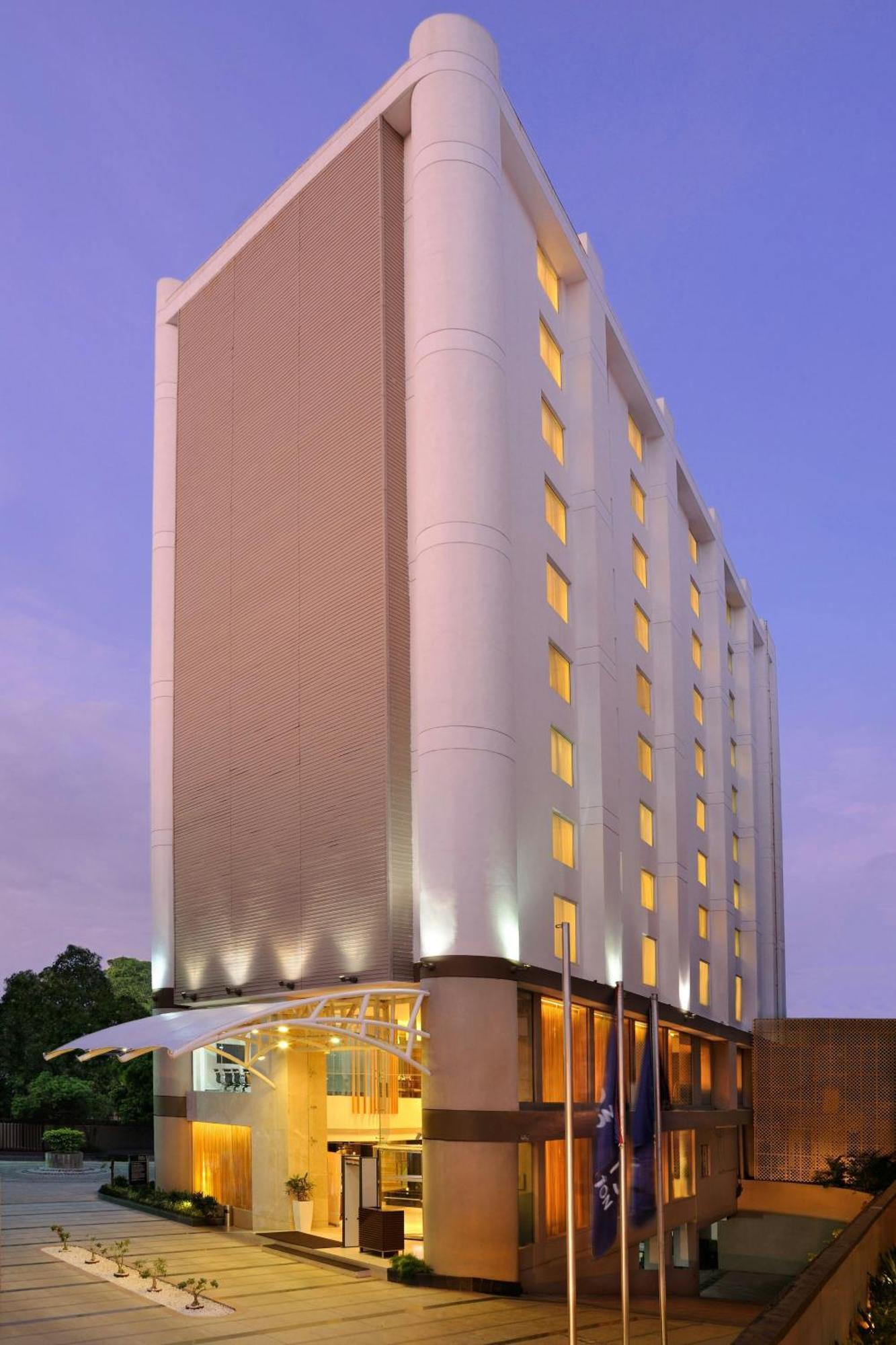 Four Points By Sheraton Ahmedabad Exterior foto
